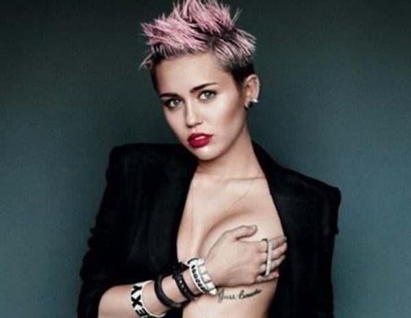 Miley Cyrus Se Desnuda Para V Magazine Y Declara Que Su Relaci N Con