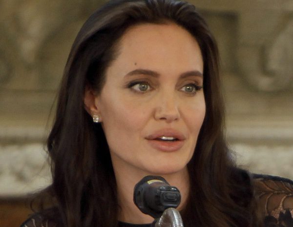 Las Confesiones Más íntimas De Angelina Jolie Es Mejor Llorar En La Ducha Que Delante De Mis