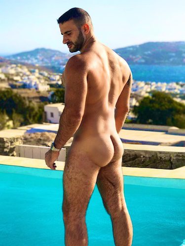 Eliad Cohen posando desnudo