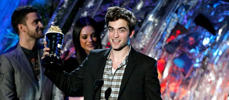 Justin Bieber, Robert Pattinson y Reese Witherspoon, reyes de los MTV Movie Awards 2011
