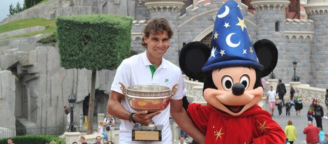 Rafa Nadal disfruta de su sexto Roland Garros en Disneyland París junto a Xisca Perelló