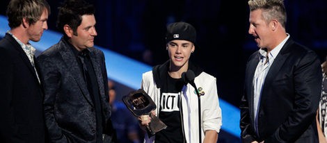 Justin Bieber, Nicole Kidman y Keith Urban brillan en los CMT Music Awards 2011