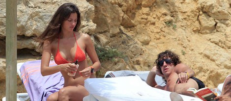 Carles Puyol y Malena Costa disfrutan del sol, de la playa y de su amor en Ibiza
