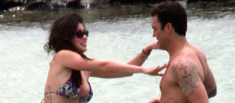 Megan Fox y Brian Austin Green, primer aniversario de boda en las playas de Hawai