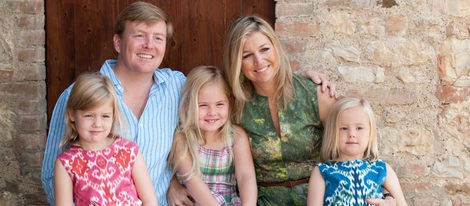 Guillermo y Máxima de Holanda comienzan sus vacaciones en Italia junto a sus tres hijas