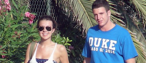 Álex Lecquio, hijo de Ana Obregón, y la chica Disney Andrea Guasch, románticas vacaciones en Ibiza