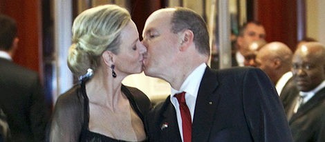 Los Príncipes Alberto y Charlene de Mónaco celebran una fiesta en Sudáfrica para festejar su boda