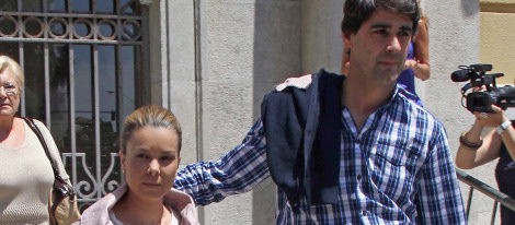 María José Campanario saliendo de su juicio con su marido, Jesulín de Ubrique