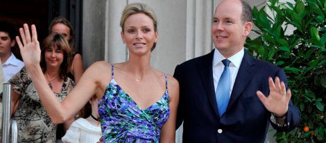 Los Príncipes Alberto y Charlene asisten a su primer acto oficial en Mónaco tras su luna de miel