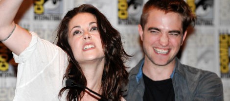 Robert Pattinson y Kristen Stewart, divertidos y bromistas en la apertura de Comic-Con 2011
