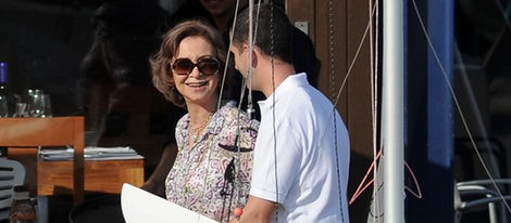 La Reina Sofía, una feliz abuela en Mallorca con Froilán y Victoria Federica