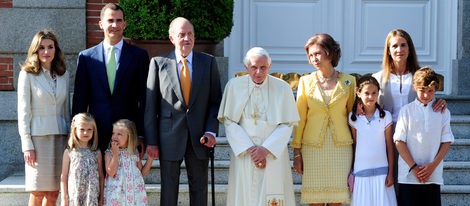 La Familia Real Española recibe al Papa Benedicto XVI en Zarzuela