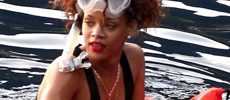 Rihanna disfruta de la fiesta, el alcohol, el sol y el mar durante sus vacaciones en Portofino