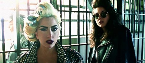 Lady Gaga y su hermana Natali Germanotta en 'Telephone'