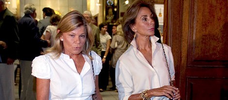Nati Abascal y Cari Lapique acuden a la misa funeral en memoria de Maleni Loreto