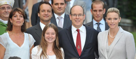 Alberto y Charlene de Mónaco, la Princesa Carolina y sus hijos, de picnic en Mónaco