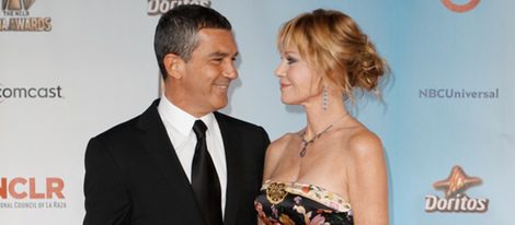Antonio Banderas y Melanie Griffith muy acaramelados en los premios ALMA 2011