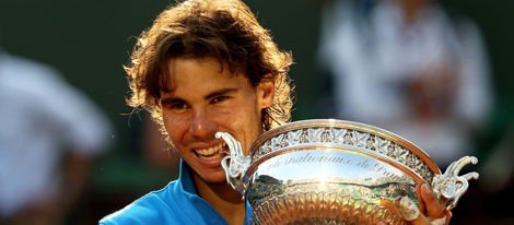 Rafa Nadal celebra sus 25 años haciendo historia en Roland Garros