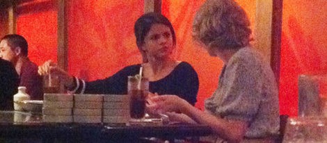 Taylor Swift y Selena Gomez comparten una cena de confidencias en Beverly Hills