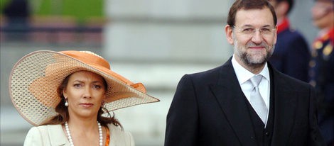 Mariano Rajoy junto a su mujer Elvira Fernández Balboa en la boda de los Príncipes de Asturias