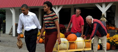 Los Obama también buscan su calabaza de Halloween