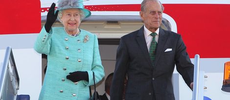 La reina de Inglaterra y el duque de Edimburgo en su visita a Australia