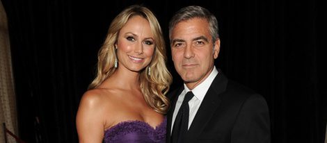 George Clooney y Stacy Keibler en los Hollywood Awards 2011