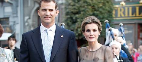 los príncipes felipe y letizia a su llegada a la entrega de los premios príncipe de asturias