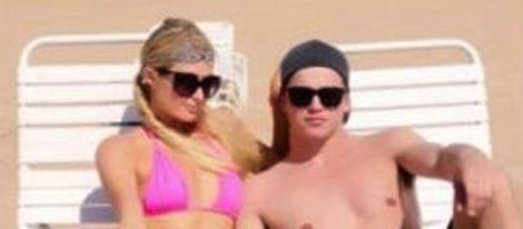  Paris Hilton con su novio River Viiperi