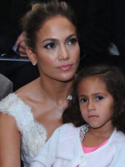 Jennifer Lopez con su hija Emme