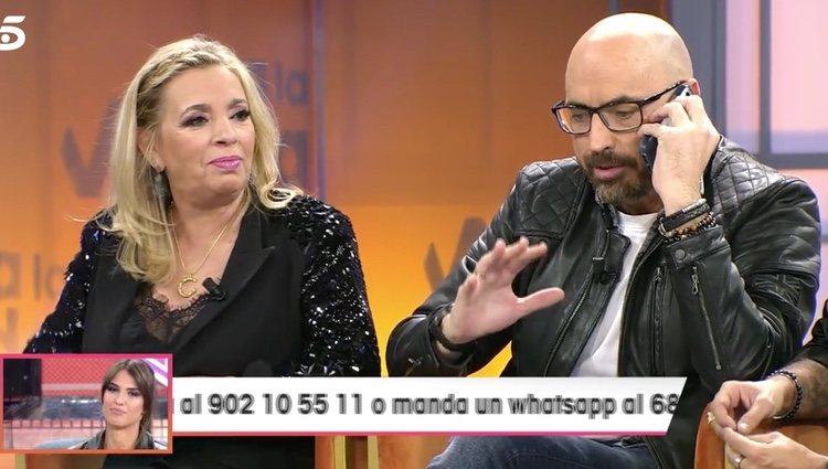 Diego Arrabal hablando con Mila Ximénez | Foto: telecinco.es