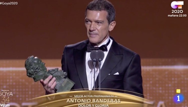 Antonio Banderas recoge su premio | Foto: RTVE.es