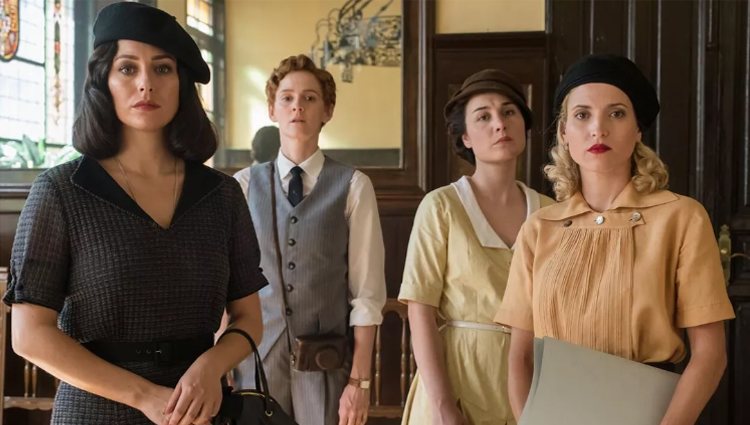 Blanca Suárez, Ana Polvorosa, Nadia de Santiago y Ana Fernández en 'Las chicas del cable'