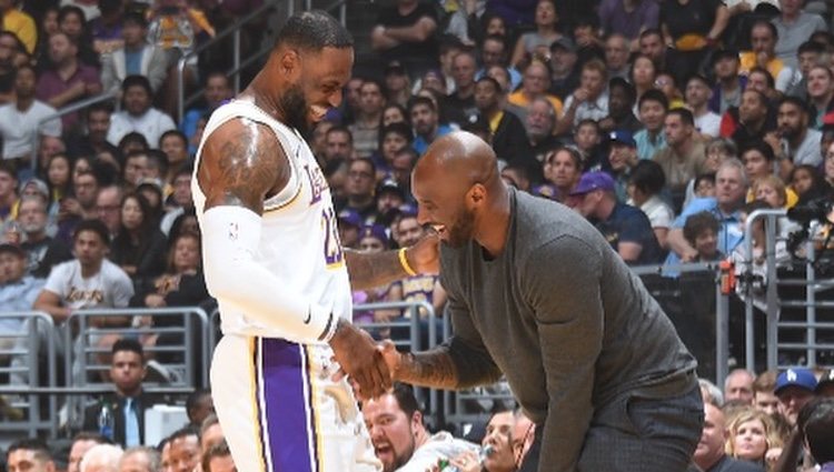 LeBron James y Kobe Bryant durante un partido/Foto: Instagram