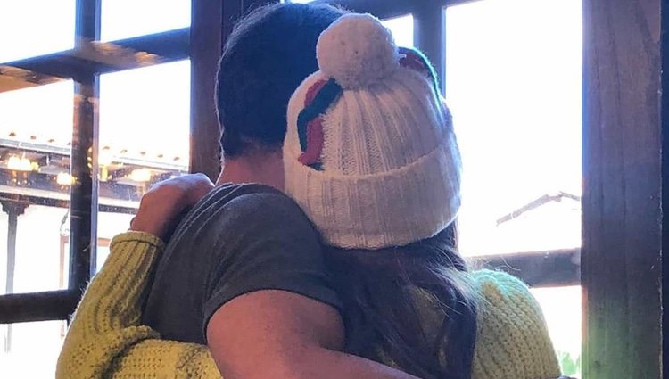 Iker Casillas y Sara Carbonero abrazados/ Foto: Instagram