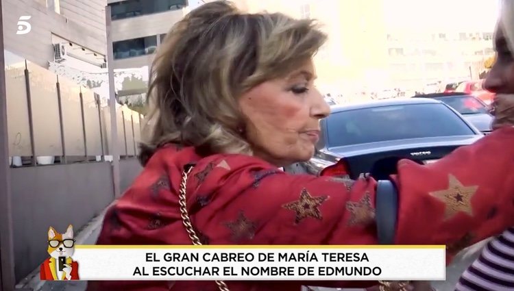 María Tersa Campos, tapando la boca a una reportera/ fOto: telecinco.es