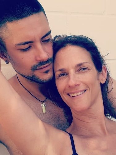 Aitor Molinero con su madre Elena Rodríguez/ Foto: Instagram
