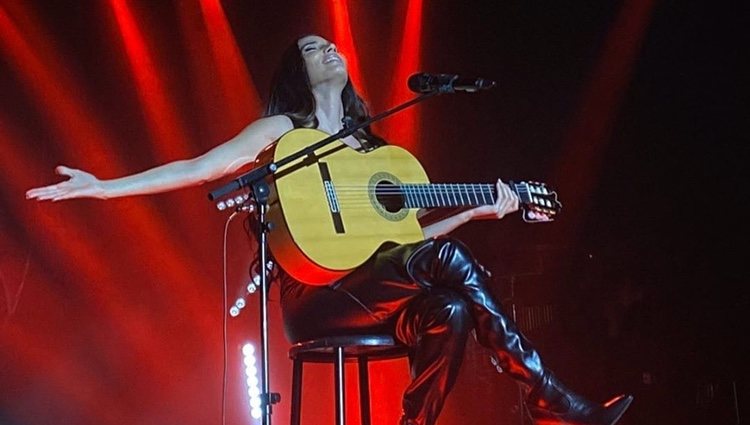 India Martínez en su concierto en Granada/Foto: Instagram