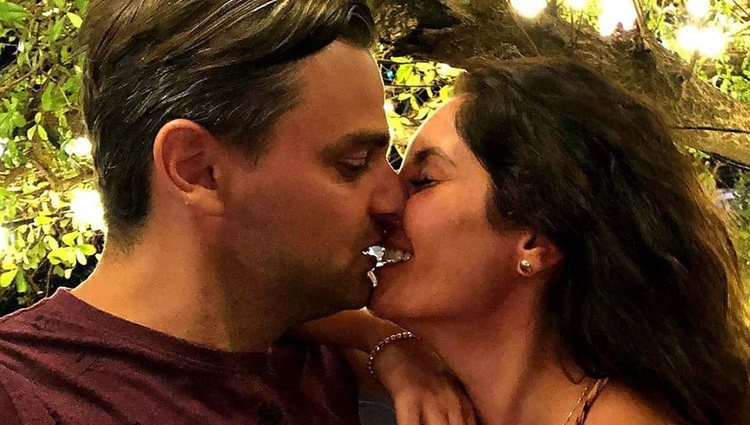 Aneth Acosta con su futuro marido | Instagram