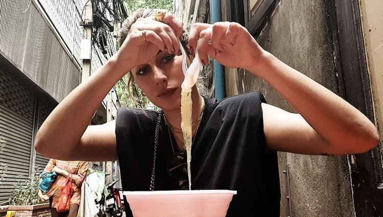 Blanca Suárez, disfrutando de la gastronomía de Tailandia/ Foto: Instagram