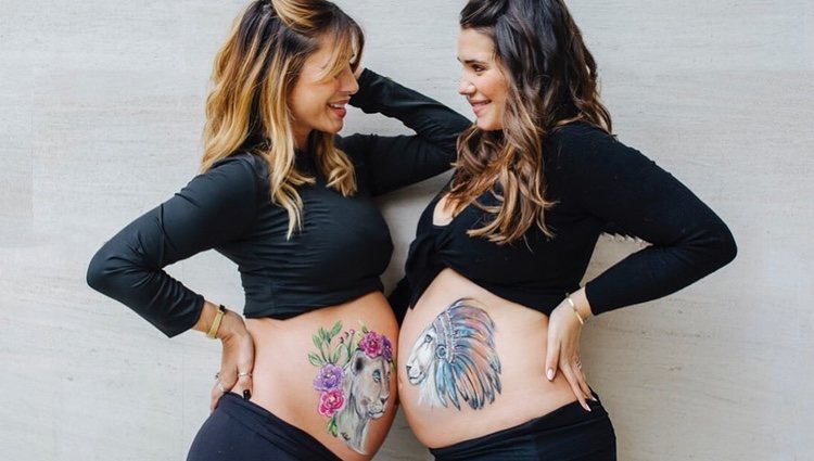 Elena Tablada presumiendo de embarazo con su hermana Naelé/ Foto: Instagram