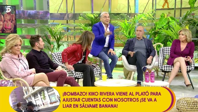 Jorge Javier Vázquez aconsejando a sus compañeros en 'Sálvame'/ Foto: telecinco.es