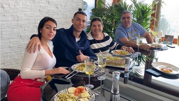 Cristiano Ronaldo y Georgina Rodríguez con Dolores Aveiro y Jose Andrade/ Foto: Instagram