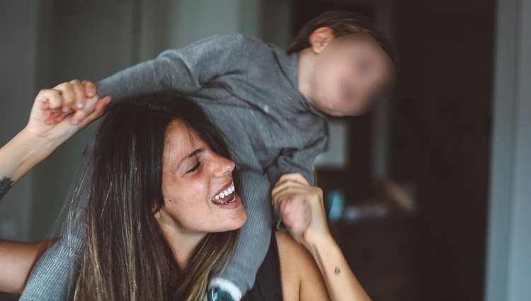 Laura Matamoros junto a su hijo Matías/Foto: Instagram