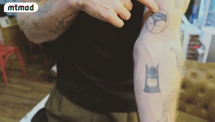 Gonzalo Montoya enseña su tatuaje | Foto: MTMAD
