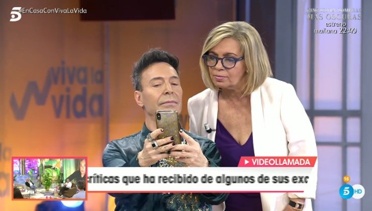 Carmen Borrego leyendo los mensajes de Adara a Joao / Telecinco.es