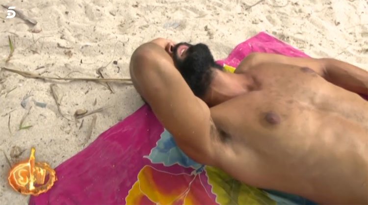 Jorge descansa para recuperarse del mareo sufrido en 'Supervivientes 2020'