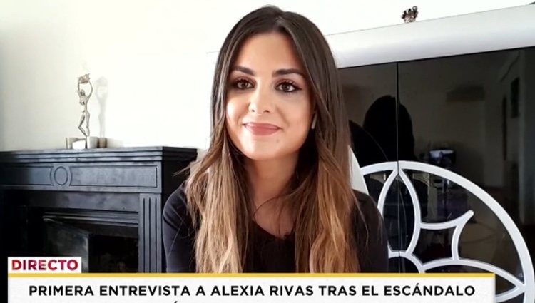 Alexia Rivas en una de sus conexiones con 'Socialité' / Telecinco.es