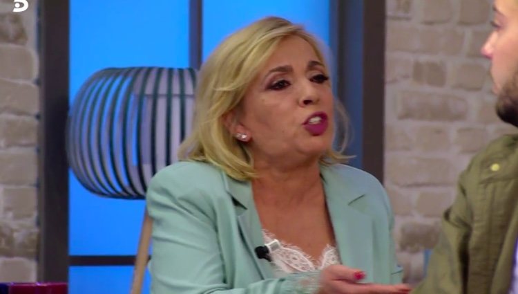 Carmen Borrego abandonando el plató de 'Viva la vida' / Telecinco.es
