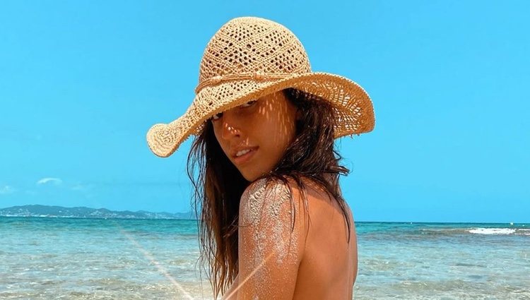 Sofía Suescun disfrutando de las playasde Ibiza / Instagram